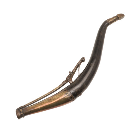 A FINE INDIAN HORN POWDER FLASK. Weapons & Militaria - Other - Auctionet