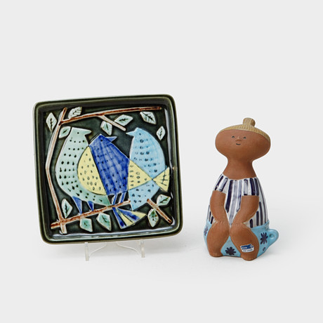 LISA LARSON. The figurine, 