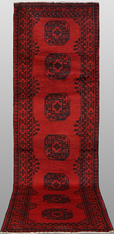 ORIENTMATTA. Afghan gallerimodell fine, 293 x 81 cm. på auktion hos Gomér & Andersson Nyköping