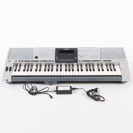 KEYBOARD, Yamaha PSR-S910 with stand and stool. Collectables