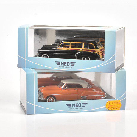 MODELLBILAR, 2 st, metall/resin, Chevrolet Deluxe Styline Station Wagon & Coupé, NEO, skala 1:43.