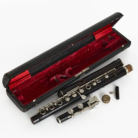 CLARINET Lignatone, Czechoslovakia, 1900s. Collectables