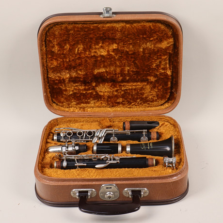 CLARINET Lignatone, Czechoslovakia, 1900s. Collectables