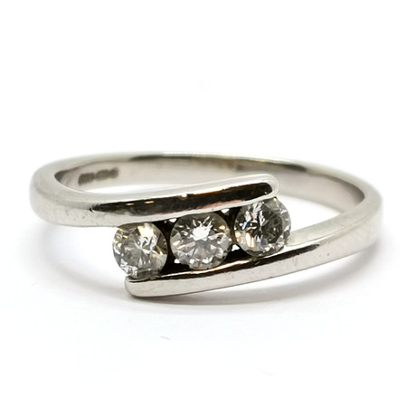 *9ct WHITE GOLD CROSSOVER RING SET WITH 3 DIAMONDS. Jewellery ...