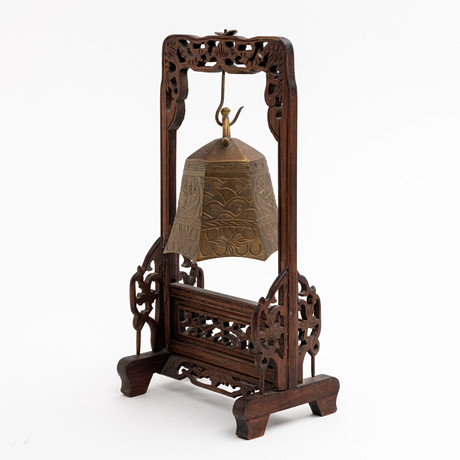 A Chinese table clock from the second half of the 20th century ...
