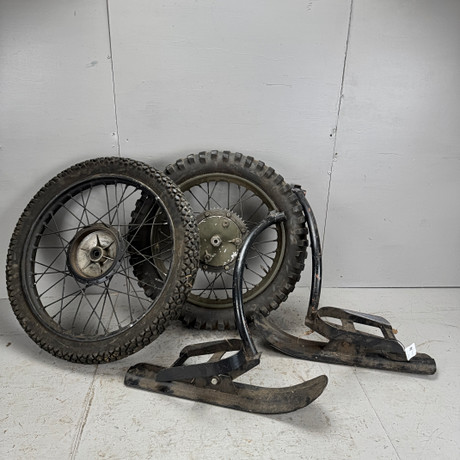 HUSQVARNA, hjul och skidor, modell KAF256A, militär, 1960-tal, Sverige.