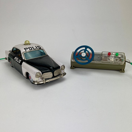 LEKSAKSBIL, plåt, polisbil, Volvo, Bandai, Japan.