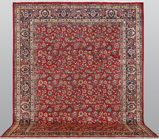ORIENTMATTA. Meshed signerad, 380 x 295 cm. på auktion hos Gomér & Andersson Nyköping