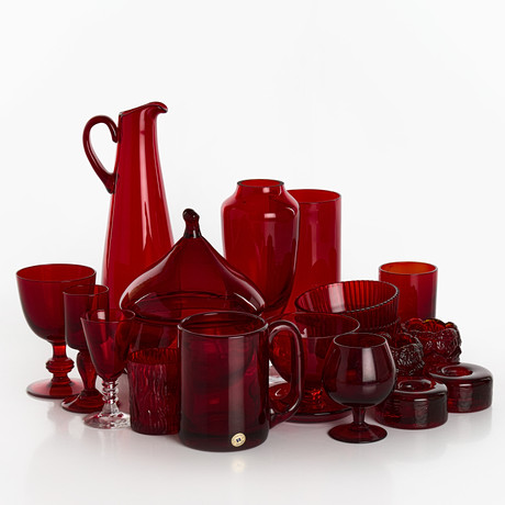 REIJMYRE, 51 delar, rött glas, 1900-talets mitt. Glas - Bruksglas ...