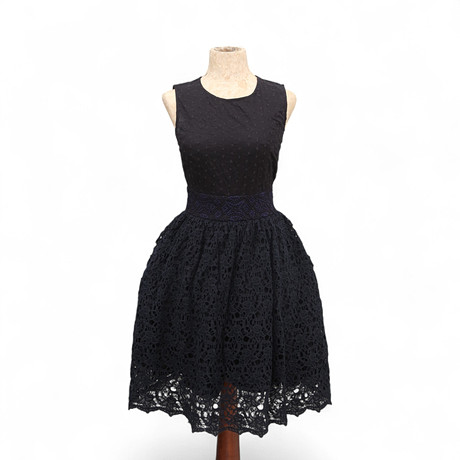 LOUIS VUITTON. Dress. Vintage & Designer Fashion - Auctionet