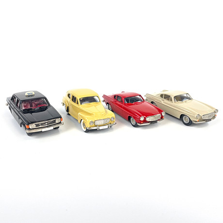 ROBEDDIE, MODELLBILAR, 4st, 1963, 2st 1969 och 1973, VOLVO, originalförpackningar.