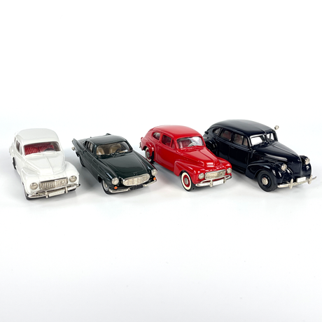 ROBEDDIE, MODELLBILAR, 4 st, 1963, 1969, 1950, Volvo, originalförpackningar.