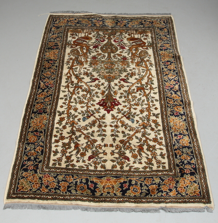 MATTA, orientalisk, ca 184 x 133 cm.