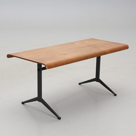 FRISO KRAMER. Soffbord, 1960-tal.