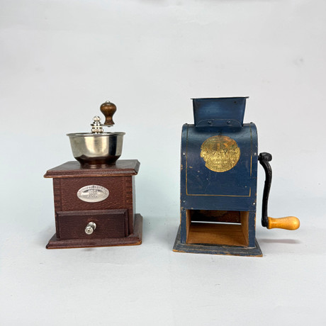 Kaffekvarnar, - Brésil från anrika franska Peugeot. och Tix Patent, Carl Ramstedt Eskilstuna.