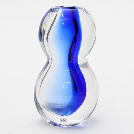 GÖRAN WÄRFF. A glass vase, “Seaside”, signed, Kosta Boda. Glass