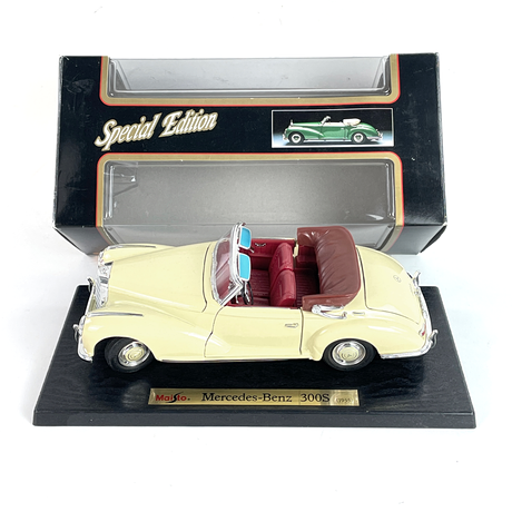 MODELLBIL, Mercedes-Benz 300S (1955), skala 1:18, Maisto, Special edition.
