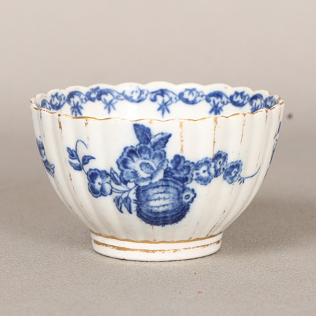 ROYAL WORCESTER SIGNED CABINET PLATE - RICHARD SEBRIGHT. Ceramics