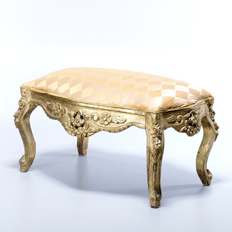 A 20th Century Rococo Stool. Furniture - Other - Auctionet