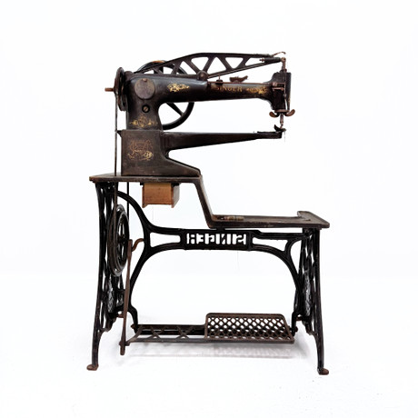 A SEWING MACHINE FOR SHOEMAKING, cast iron, Singer, first part of the ...