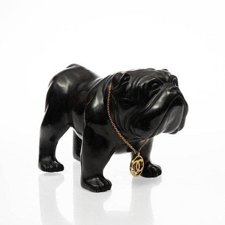 LISA LARSON. The figurine, 