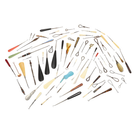 A COLLECTION OF BUTTON HOOKS AND SHOE HORNS. Collectables - Other ...