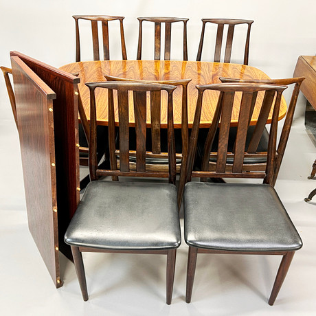 NORITSUGU ODA. Danish Chairs. Books, Maps & Manuscripts - Auctionet
