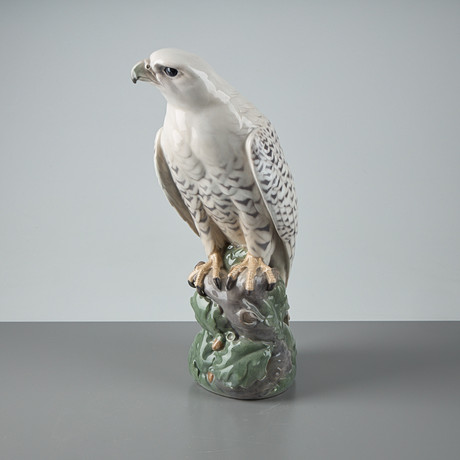 FIGURINE Icelandic falcon, porcelain, model no. 1661, Royal
