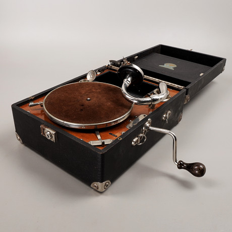 Living Audio for Chrysler Electric, speaker, model 'CL-3', wooden