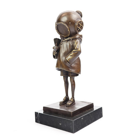 SAEGUSA SOTARO. Bronze sculpture of a dog, weight: 2.1 kg, Japan