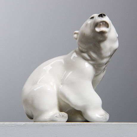 KNUD KYHN. A polar bear figurine, model 1137, Royal Copenhagen