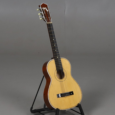 ACOUSTIC GUITAR, F-150, Japan, Manufactured by Kurosawa, Jullian