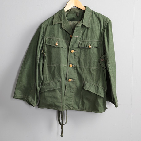 A ROYAL GREEN JACKETS OFFICER'S MESS JACKET AND WAISTCOAT. Weapons &  Militaria - Armour & Uniform - Auctionet