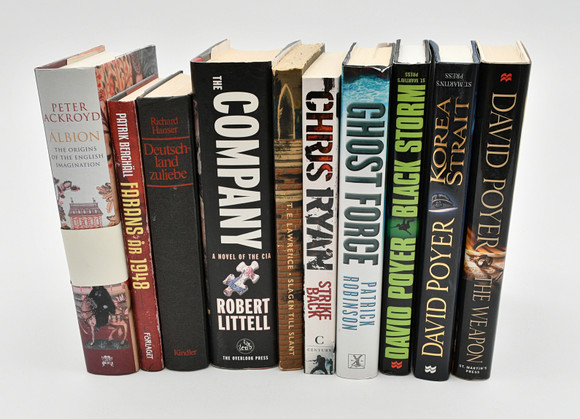 Krigsthrillers. 10 Volymer. på auktion hos Connoisseur Bokauktioner