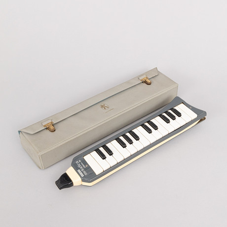 HOHNER MELODICA, PIANO 26, wind instrument with piano claviator in