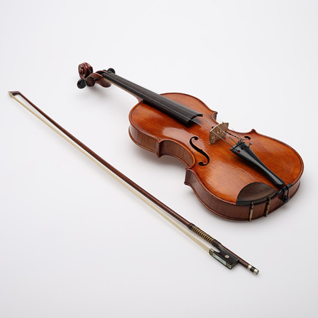 VIOLIN WITH STRING AND CASE. Nicolo Amati model. 20th century ...