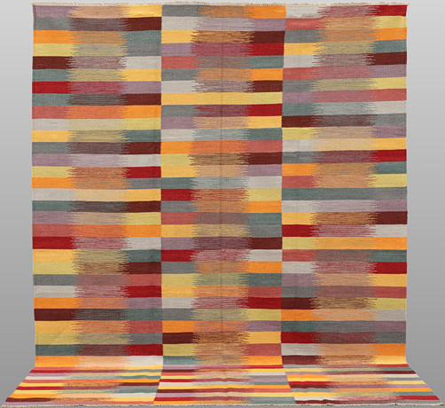 ORIENTMATTA. Kelim modern design, 305 x 205 cm. på auktion hos Gomér & Andersson Norrköping