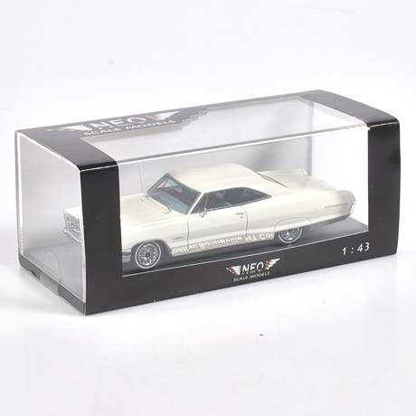 MODEL CAR, metal/resin, Pontiac Bonneville Convertible, NEO Models
