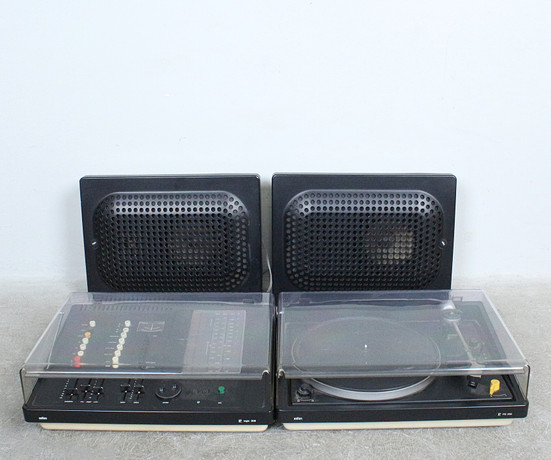 【BRAUN】L470 ×2 Dieter Rams for Braun, 2 L470 speakers in white (2). Miscellaneous