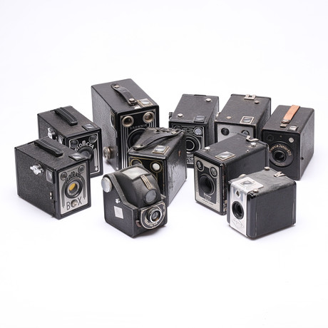 A set of 10 20th century cameras. Photo, Cameras & Lenses - Cameras ...