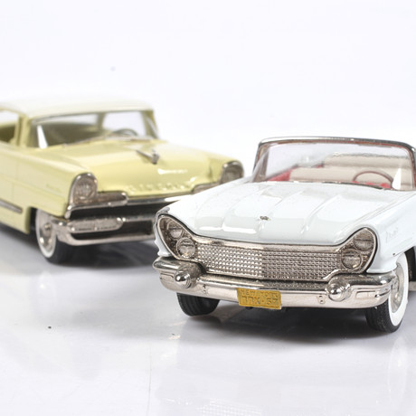 MODEL CARS, 2 pcs, metal/resin, Ford Thunderbird, Brooklin Models