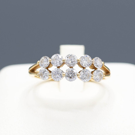 A MODERN 9 CARAT GOLD DRESS RING. Jewellery & Gemstones - Rings - Auctionet