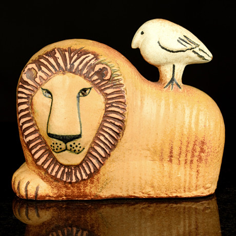 置物 Lisa Larson Lion with Bird LISA LARSON. Lion with bird, figurine, stoneware, signed