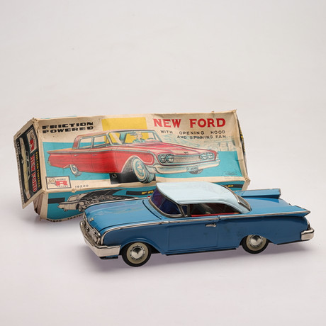 LEKSAKSBIL, "Ford fairlane", plåt, Haji, Japan, omkring 1900-talets mitt.