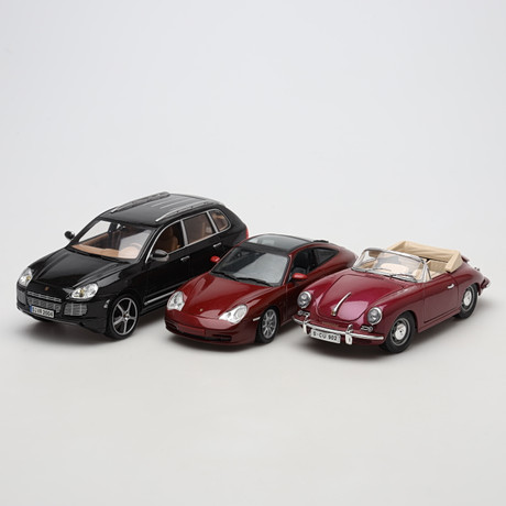 MODELLBILAR, 3 stycken, Porsche, 1:18.