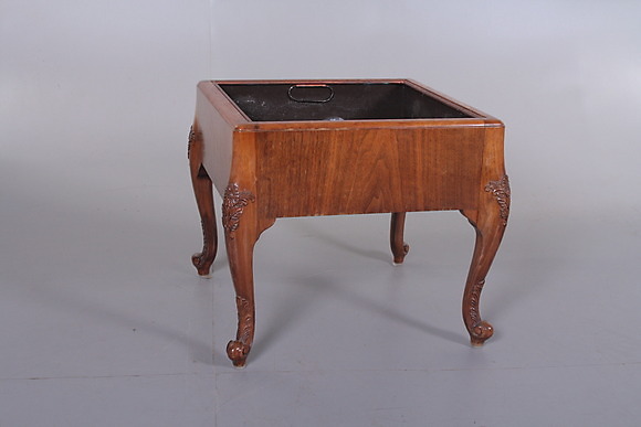 FLOWER BOX, rococo style, 20th century. Furniture - Other - Auctionet