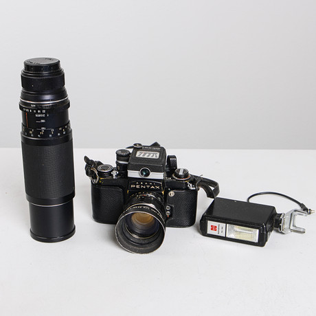 CAMERA, Pentax Spotmatic F with optics and accessories. Photo