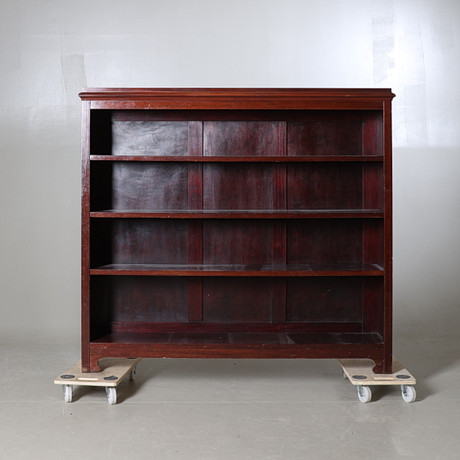Bcherregal aus Eibe, englischer Stil, zweite Hlfte des 20. Jahrhunderts.  Mbel - Schrnke & Regale - Auctionet