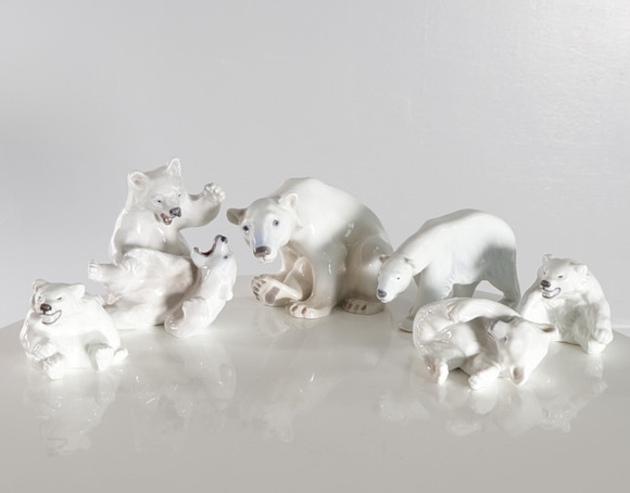 KNUD KYHN. A polar bear figurine, model 1137, Royal Copenhagen