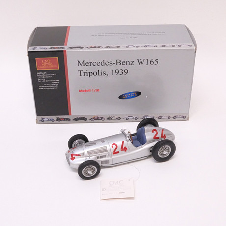 MÄRKLIN, (2) Mercedes-Benz W25 Racing cars, model 1133, clockwork